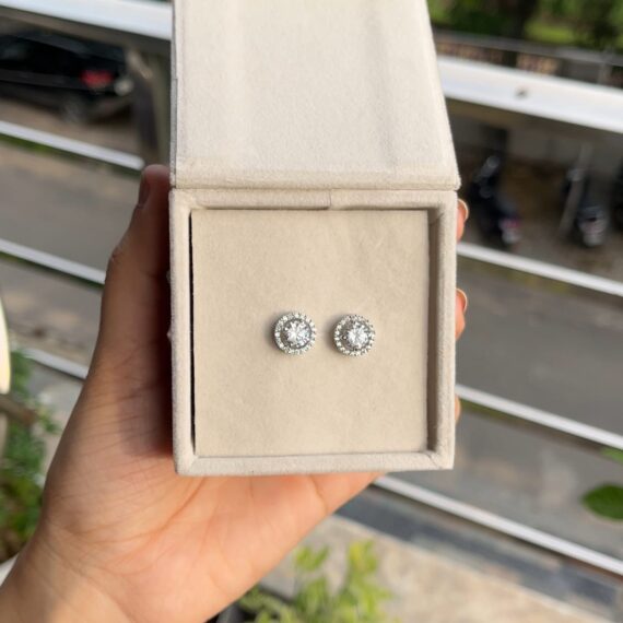 Round Zircon Pendant set